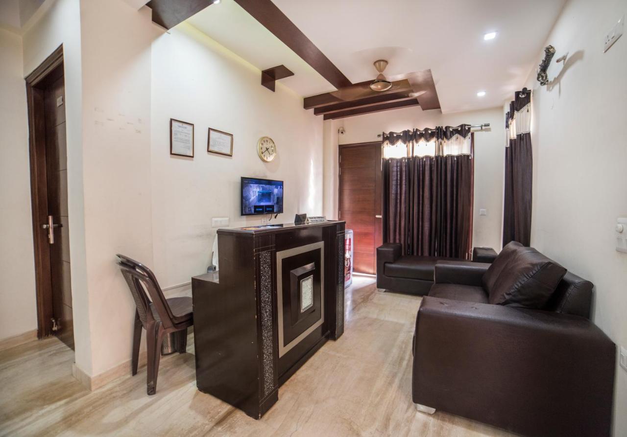 Fabhotel Mannat Residency Sec 52 คูร์เคาน์ ภายนอก รูปภาพ