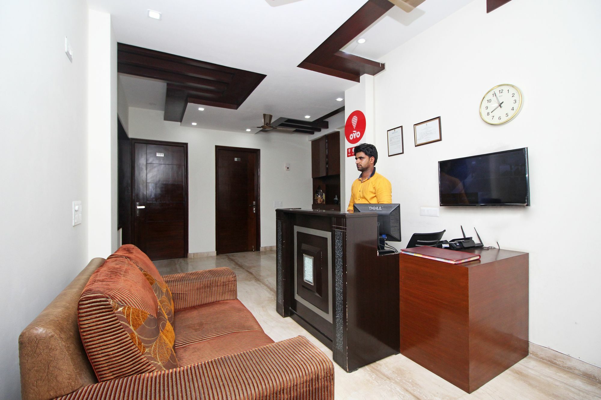 Fabhotel Mannat Residency Sec 52 คูร์เคาน์ ภายนอก รูปภาพ